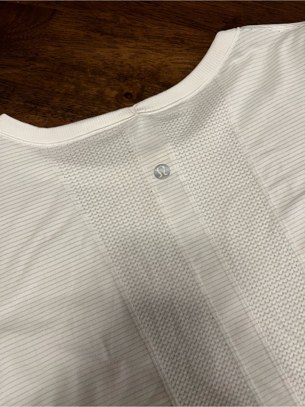 Lululemon Swiftly Tech Long Sleeve (Breeze) *Relaxed Fit Size 10 - Picture 11 of 14